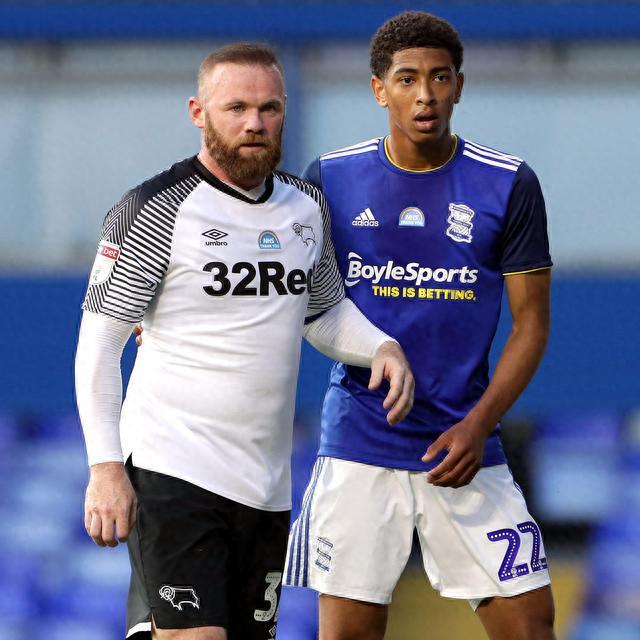 火力全开！哈登打满首节12分钟，0罚球砍下13分2助攻（哈登首节打满12分钟，零罚球轰下13分2助攻）